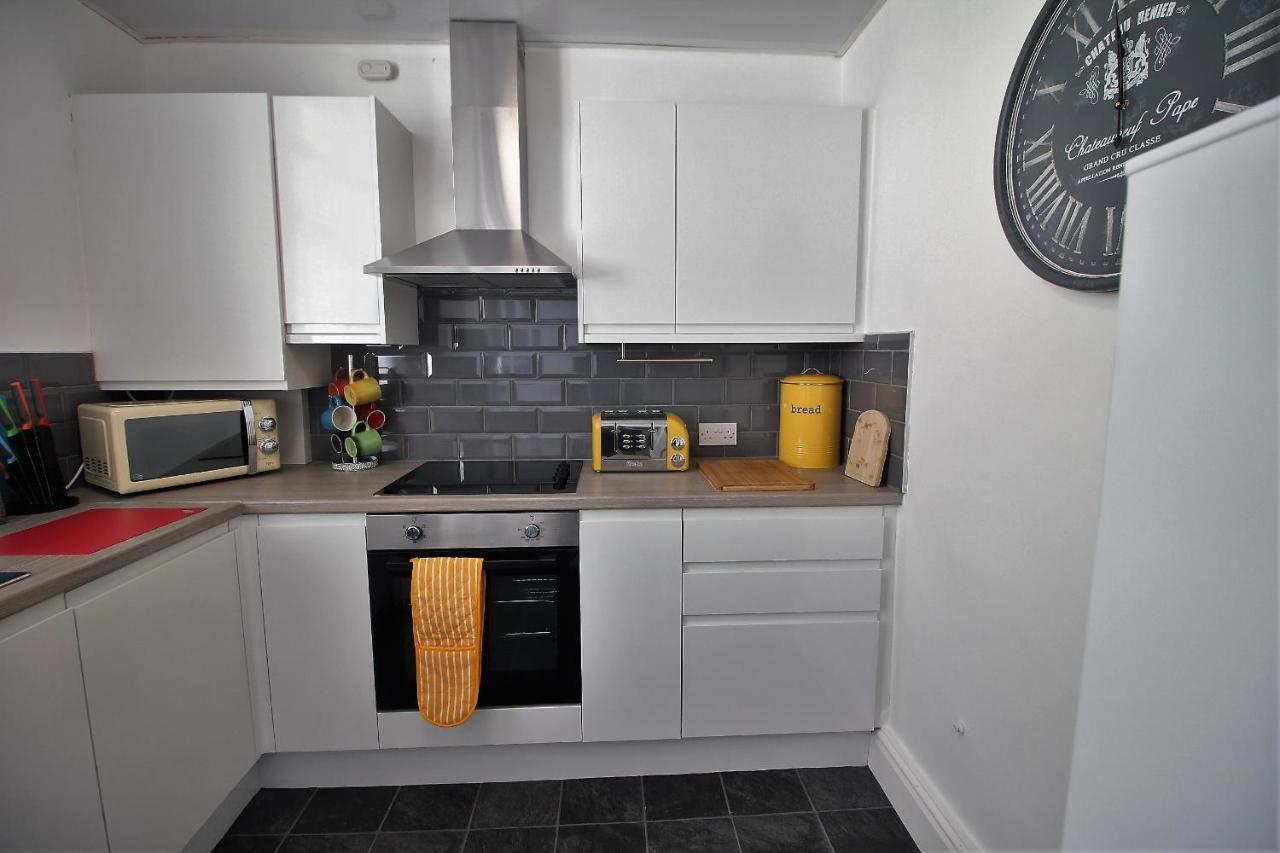 Tower View House - 4 Bedroom - Newly Refurbished - 2 Mins Walk To Beach Blackpool Exterior photo